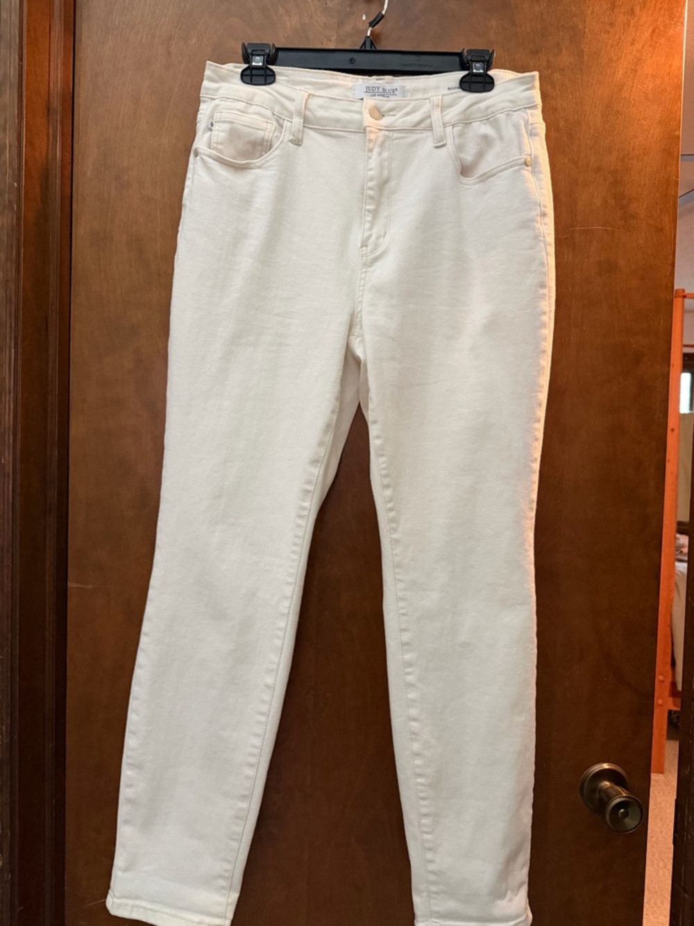 Judy Blue white boyfriend jeans.  11/30